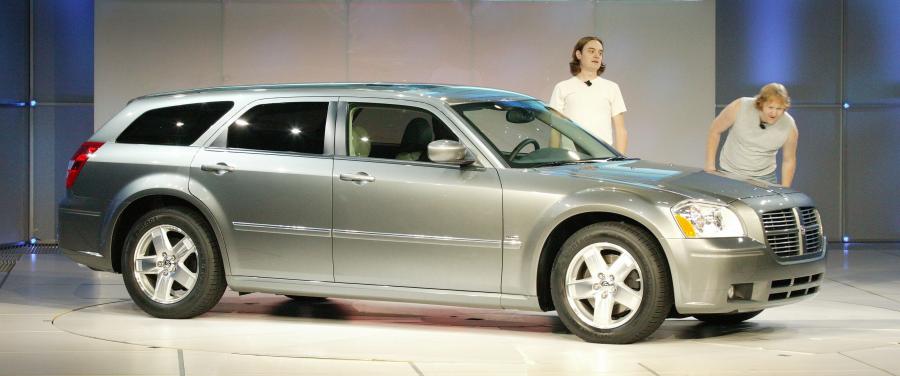  Dodge Magnum R/T 2005 года  (фото 22 из 39)